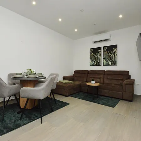 公寓 Amantis 扎达尔